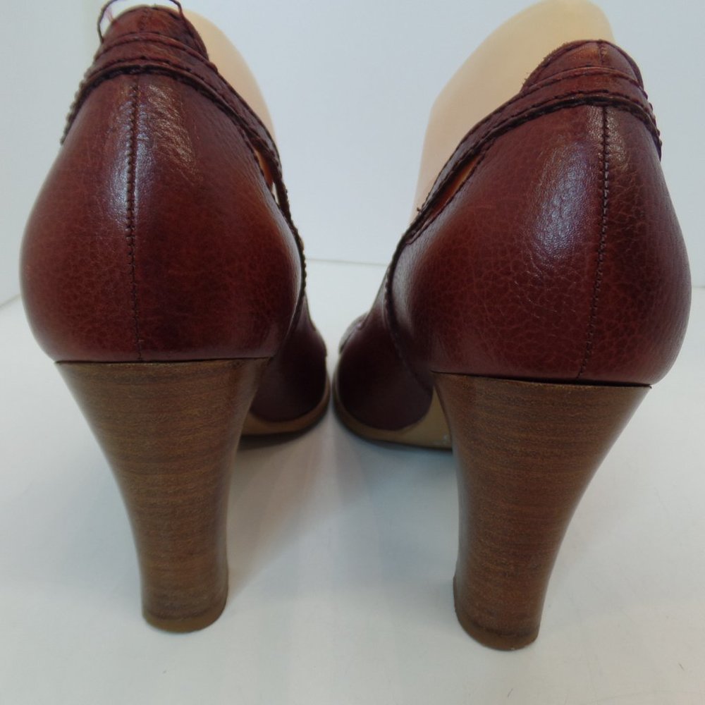 Franco Sarto  Burgundy Leather Heels With Attractive Goldtone Buckles Sz 8.5 - Picture 5 of 15